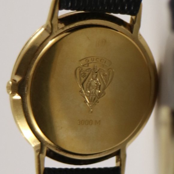 Vintage Gucci 3000 Swiss Roman Numeral Watch - Picture 7 of 7